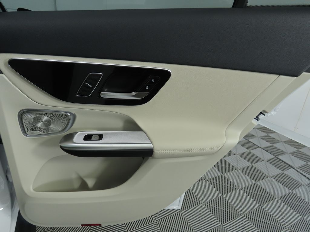 Thumbnail: 2026 Mercedes-Benz GLC - 29