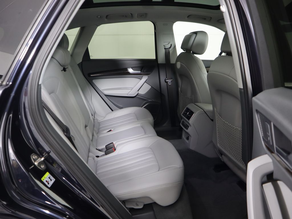 Thumbnail: 2019 Audi Q5 - 23