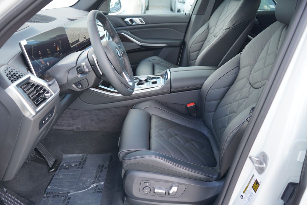 Thumbnail: 2026 BMW X5 - 9