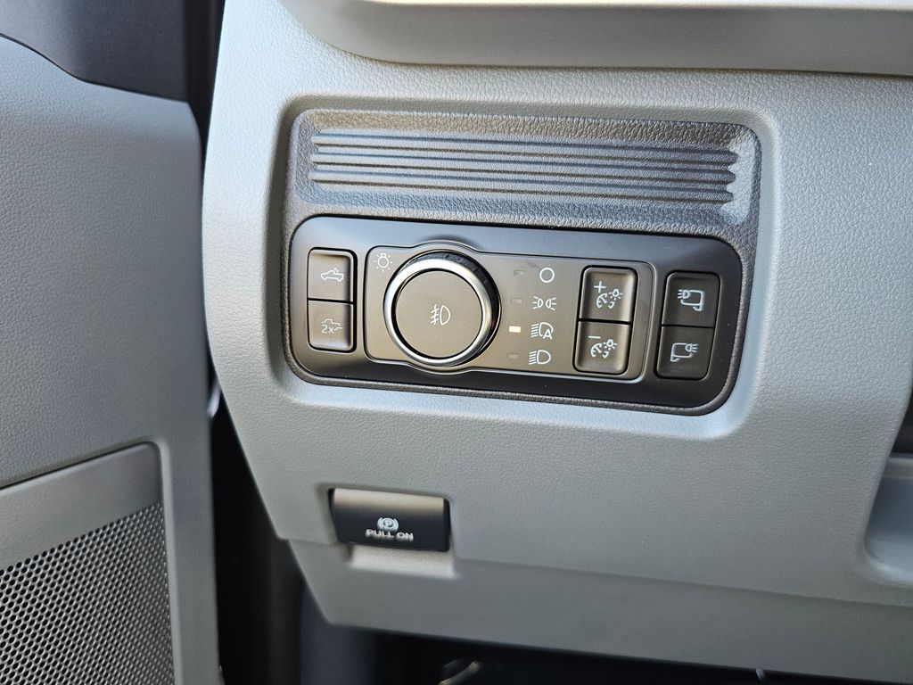 New 2025 Gray Ford XLT image 25