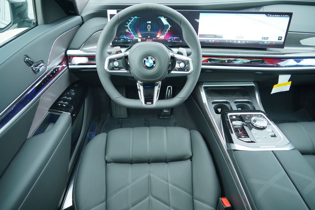 Thumbnail: 2026 BMW 7 Series - 15