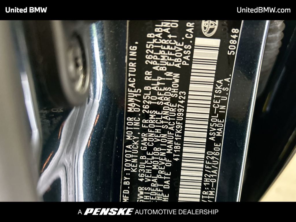 2015 Toyota Camry SE 22