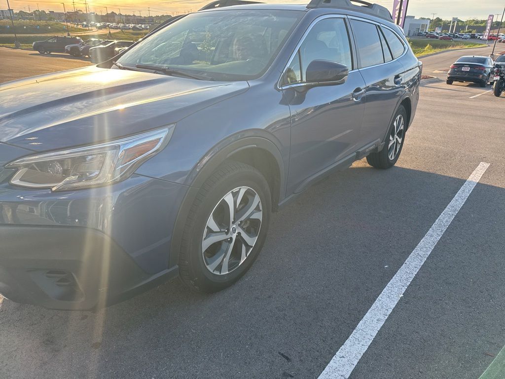 2022 Subaru Outback Limited's photo
