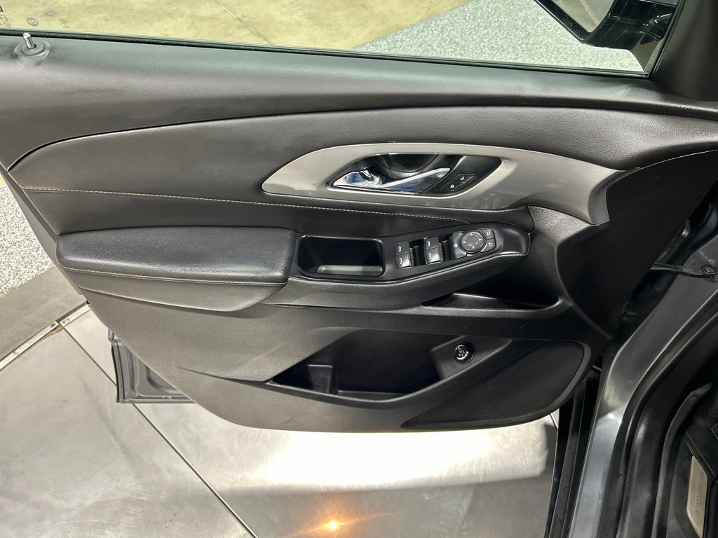 used 2019 Chevrolet Traverse car, priced at $19,457