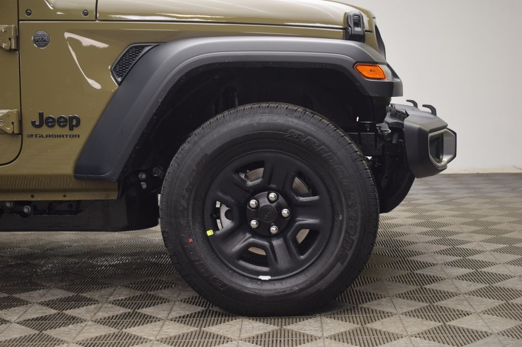 new 2026 Jeep Gladiator car, priced at $41,746