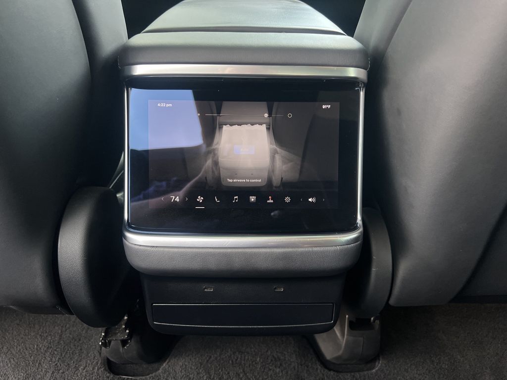 Used 2023  Tesla Standard Range image 15
