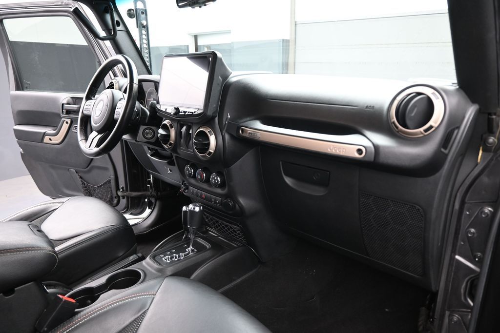 Used 2017 Jeep Wrangler SUV