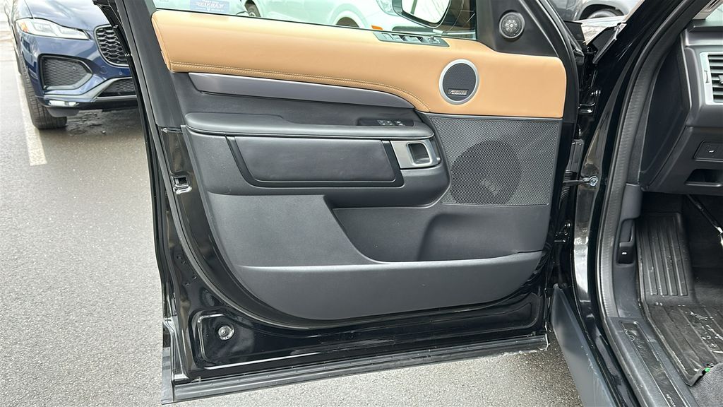 used 2025 Land Rover Discovery car, priced at $66,945