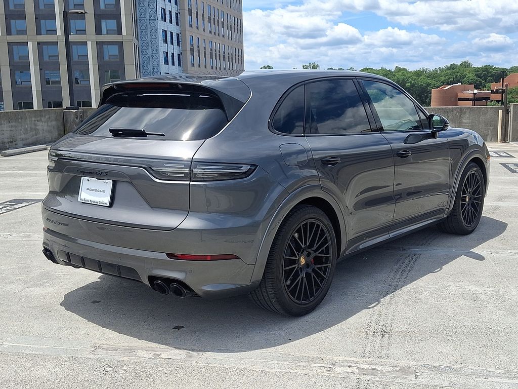 Thumbnail: 2023 Porsche Cayenne - 8