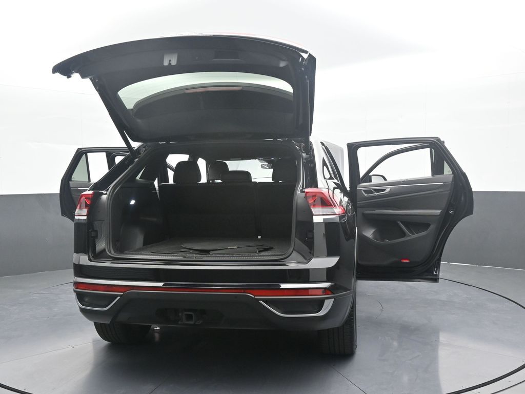 Used 2024 Deep Black Volkswagen 2.0T SE w/Technology image 73