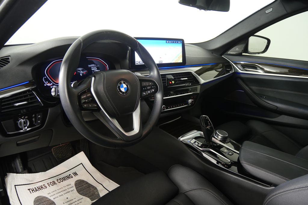 Thumbnail: 2023 BMW 5 Series - 13