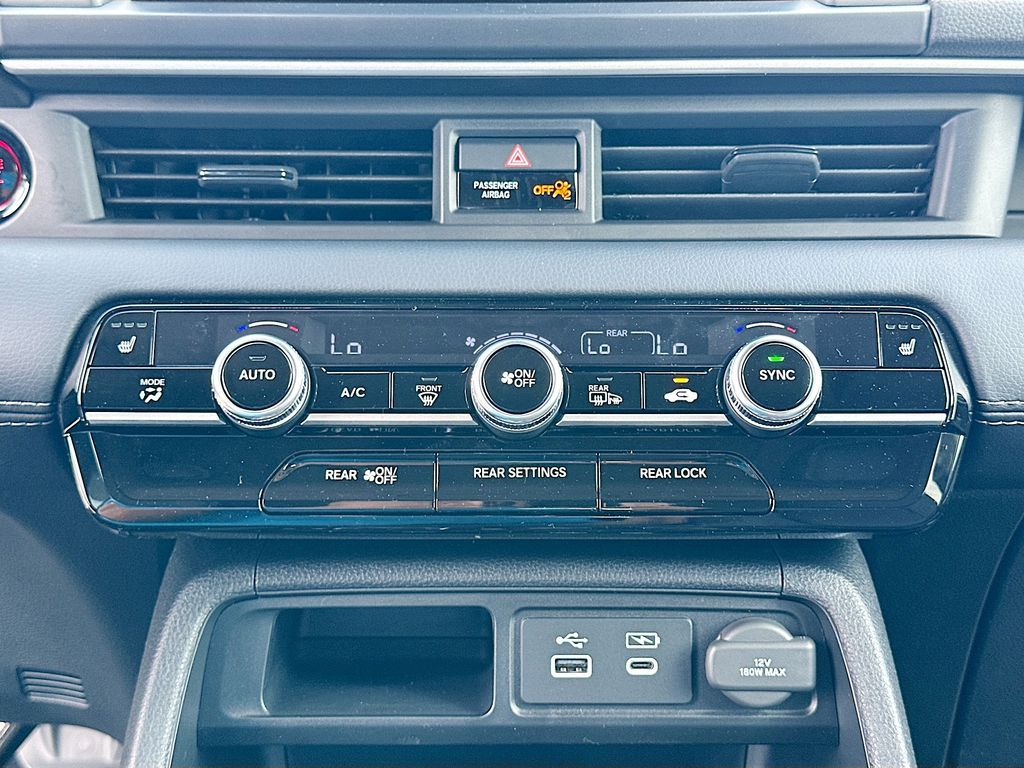 2025 Honda Pilot Touring 13