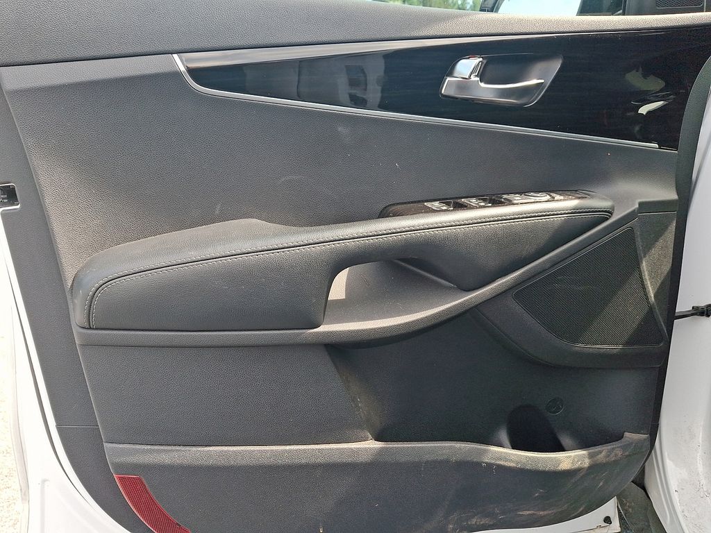 2019 Kia Sorento LX White at Carlisle Cadillac Buick GMC