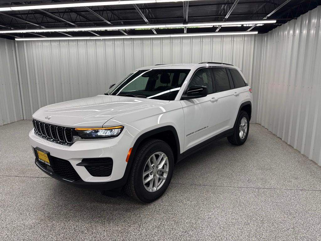 2026 Jeep Grand Cherokee Laredo - 2