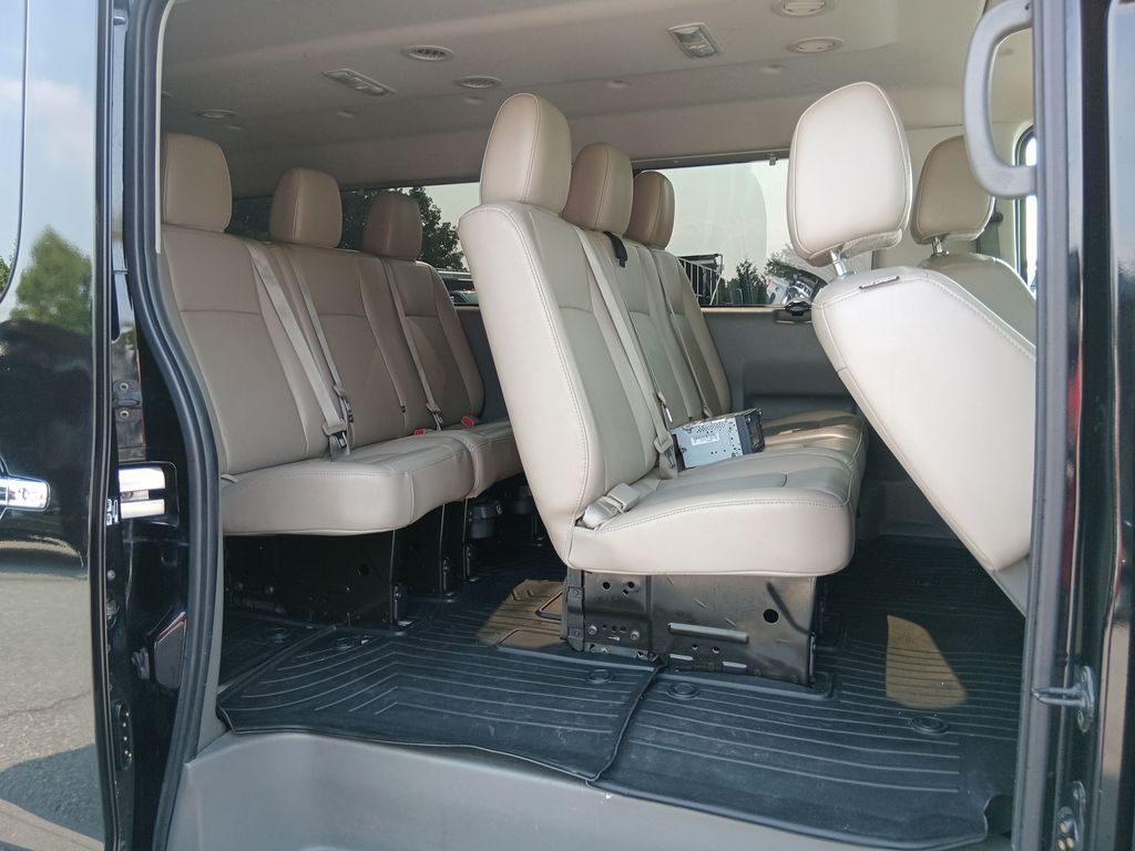 2018 Nissan NV Passenger NV3500 HD SL V8