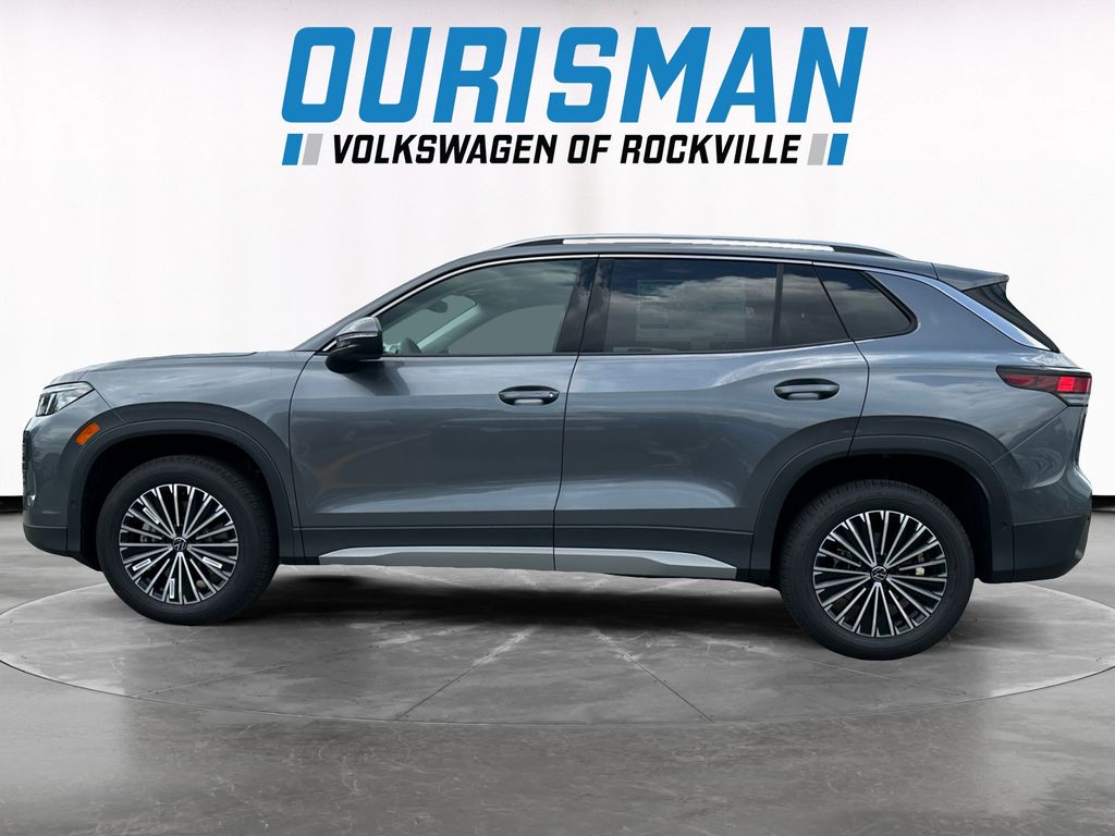 2025 Volkswagen Tiguan S photo 3