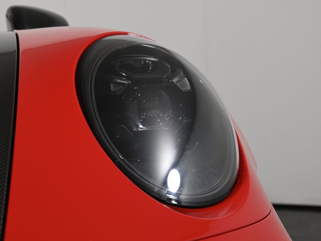 Thumbnail: 2025 Porsche 911 - 11