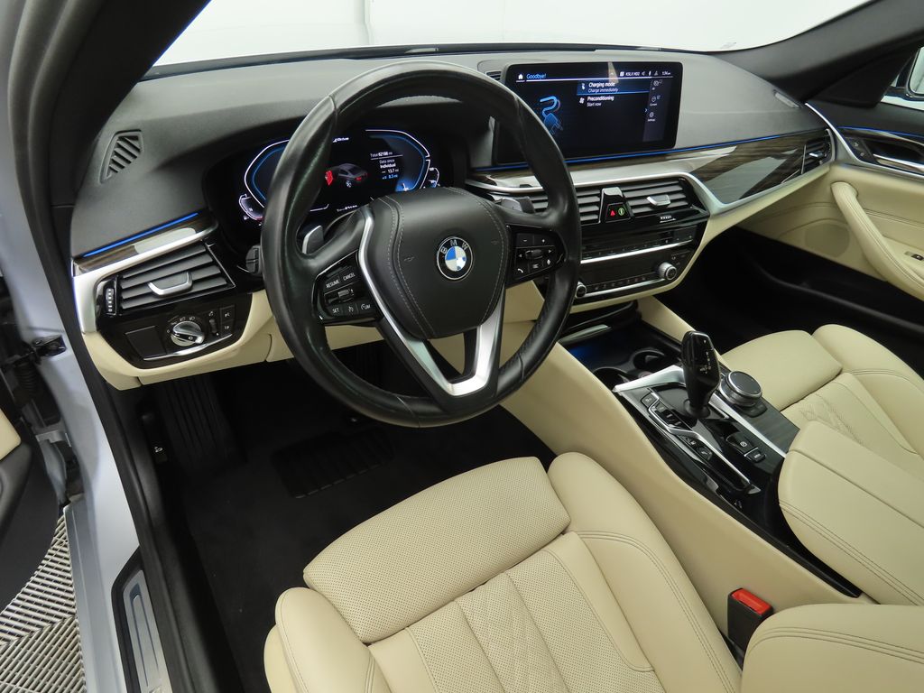 Thumbnail: 2021 BMW 5 Series - 9