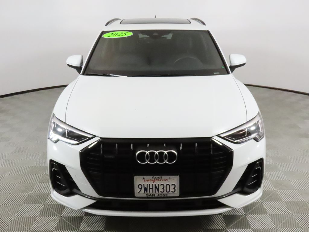 Thumbnail: 2025 Audi Q3 - 8