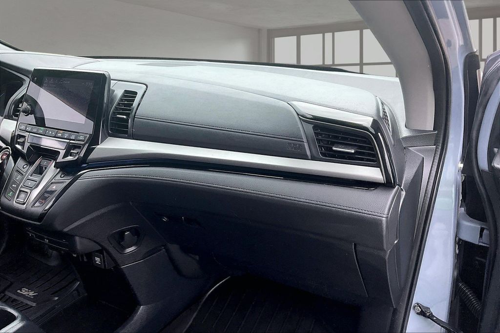 Used 2023 Honda Odyssey Van
