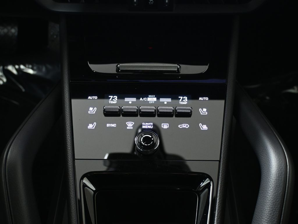 Thumbnail: 2025 Porsche Cayenne - 24