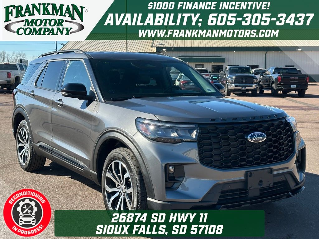 2025 Ford Explorer ST-Line AWD