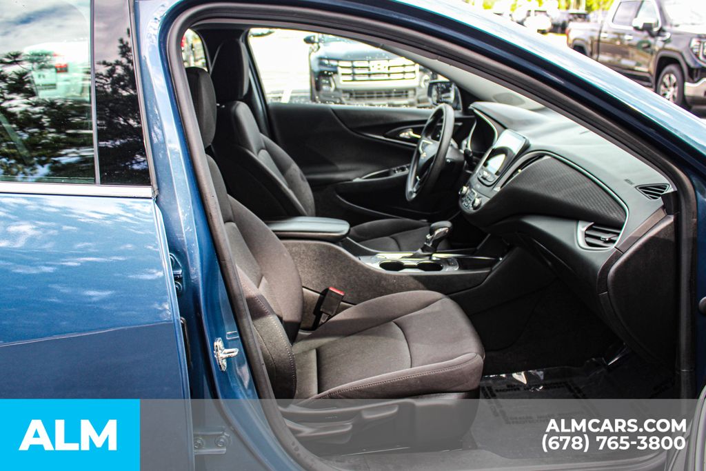 Used 2024 Blue Chevrolet LT image 18