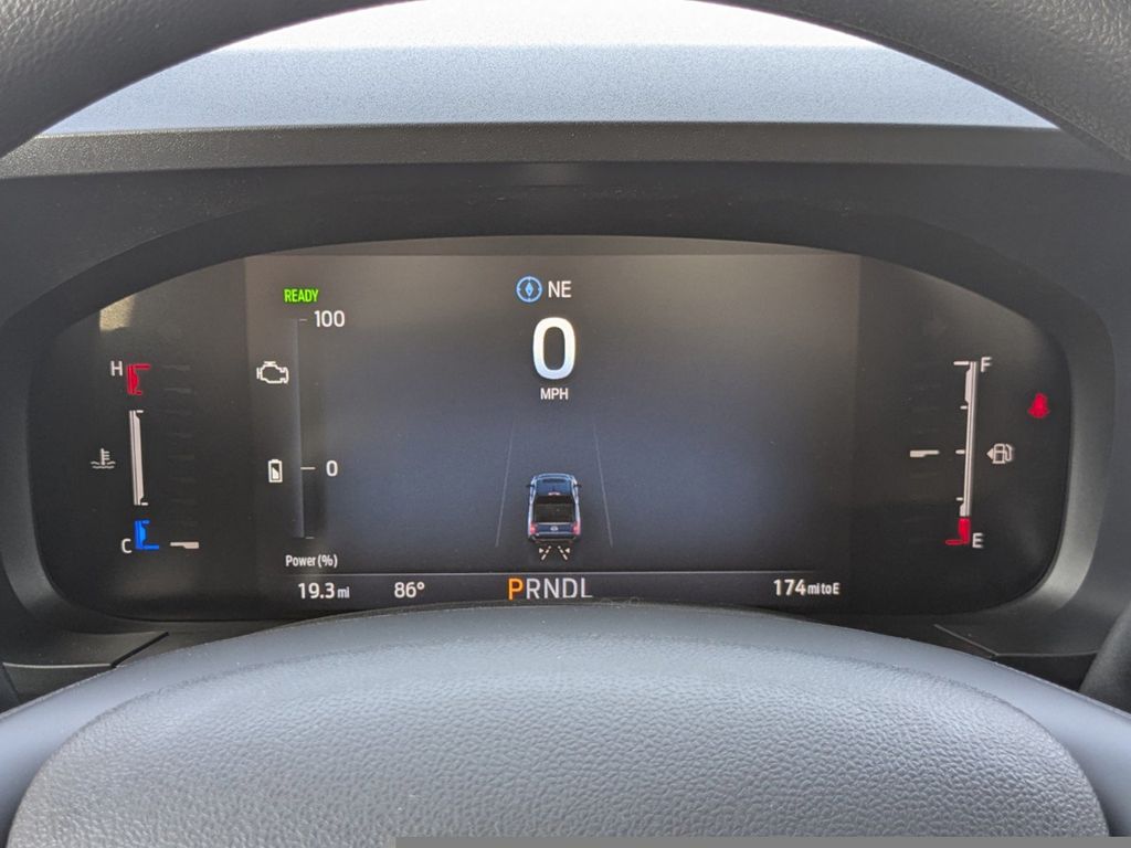 2025 Ford Maverick XL