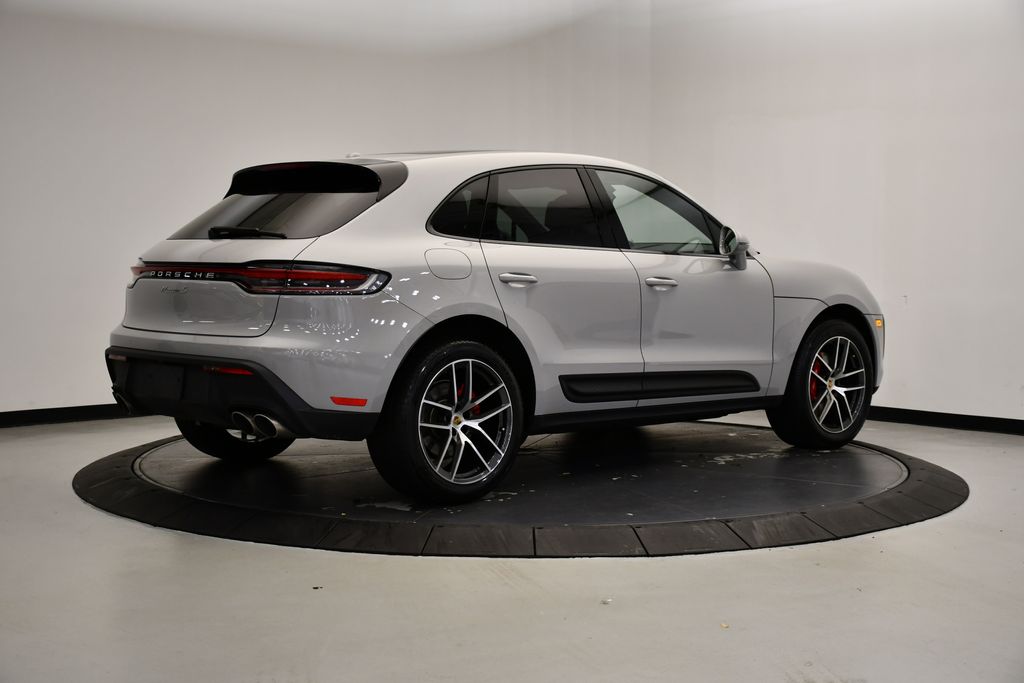 Thumbnail: 2024 Porsche Macan - 7