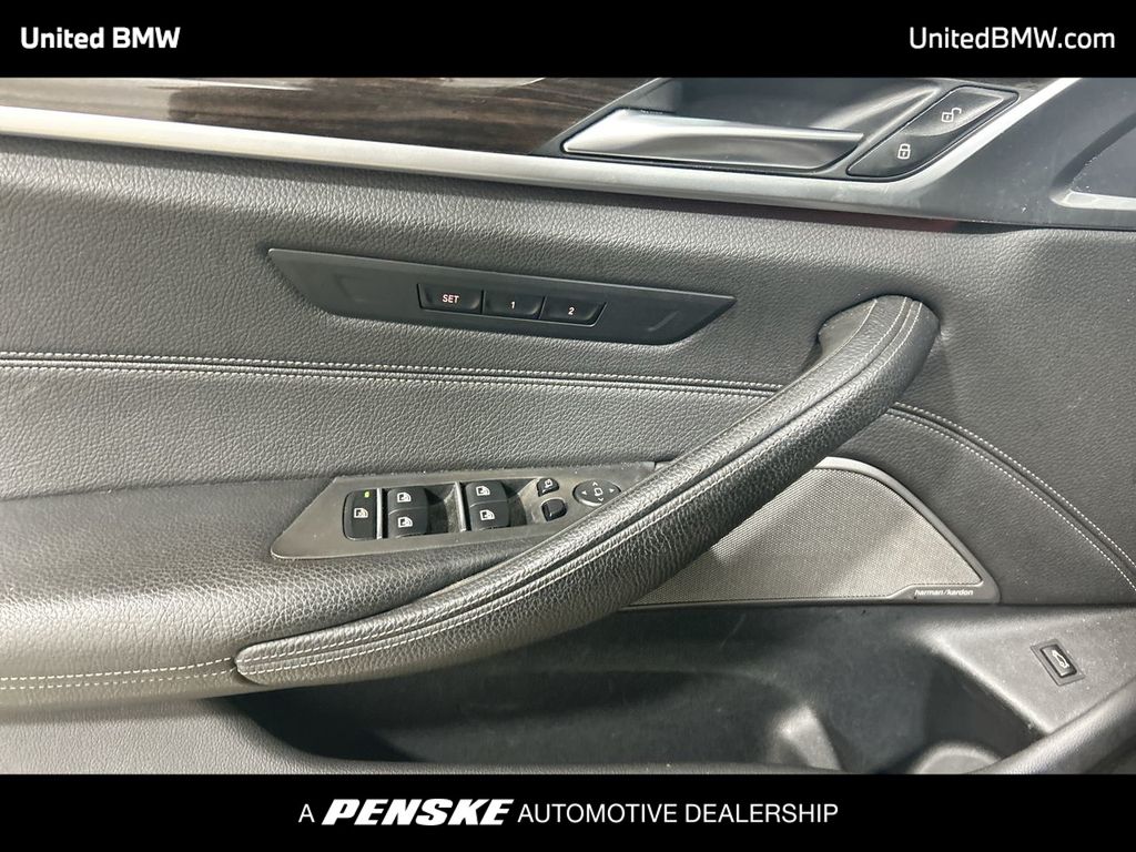 Thumbnail: 2017 BMW 5 Series - 11