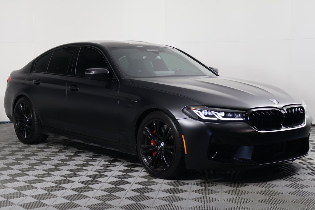 Thumbnail: 2023 BMW M5 - 3