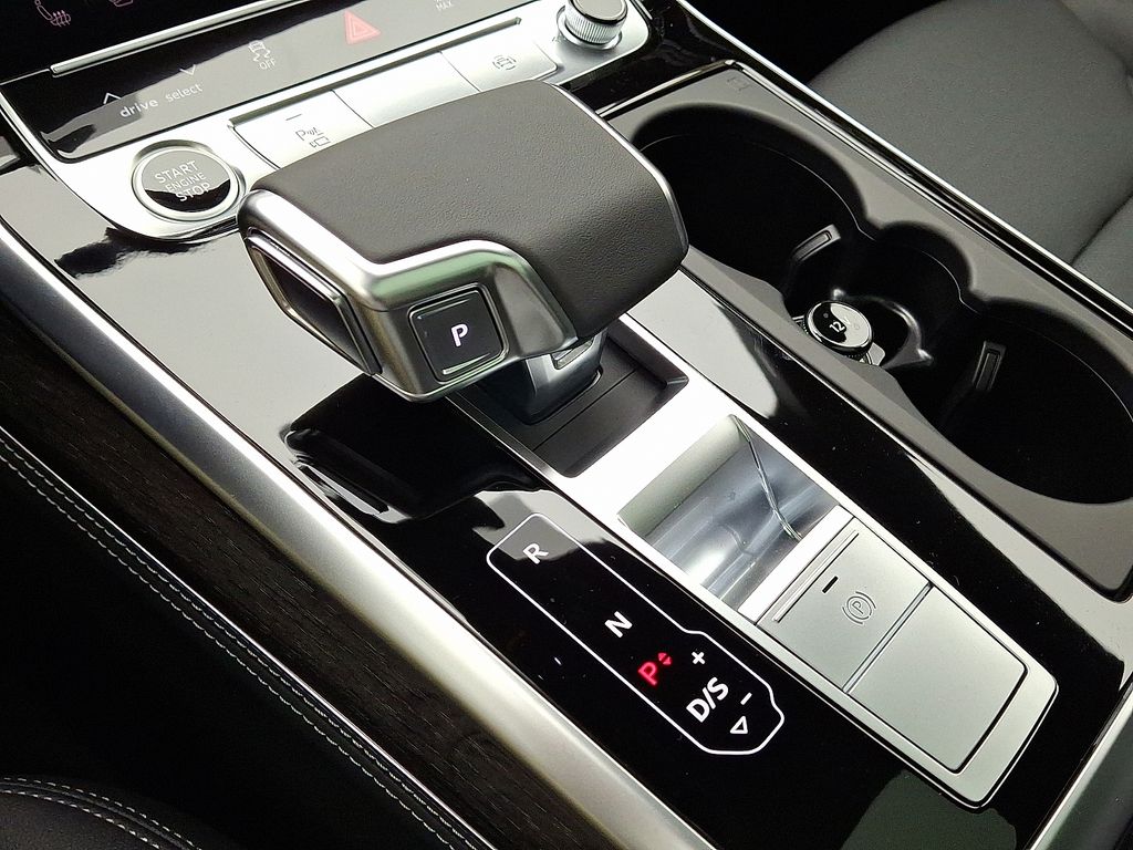 Thumbnail: 2026 Audi Q7 - 10