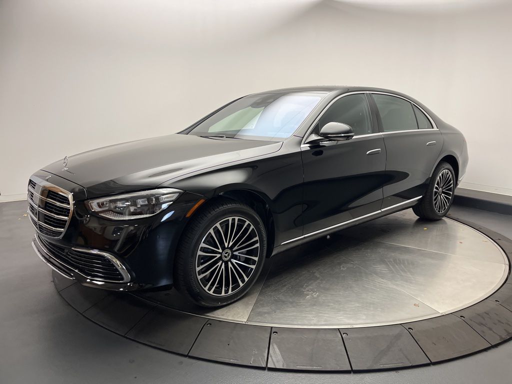Thumbnail: 2025 Mercedes-Benz S-Class - 3