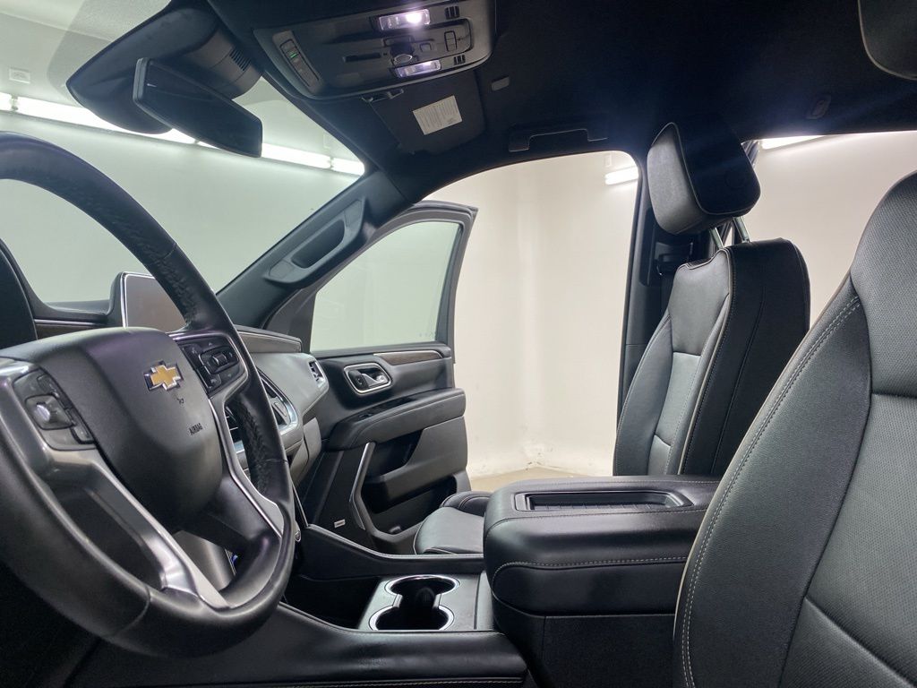 2023 Chevrolet Suburban Premier photo