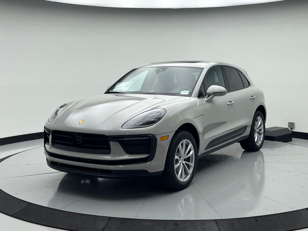 Thumbnail: 2026 Porsche Macan - 1