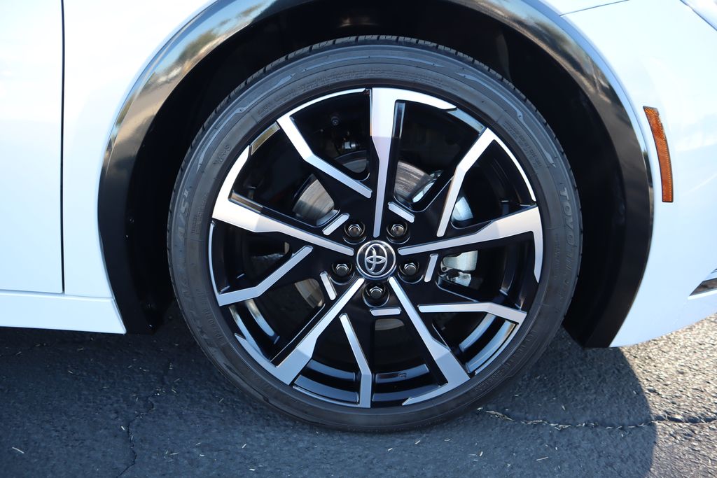 Thumbnail: 2025 Toyota Prius - 30