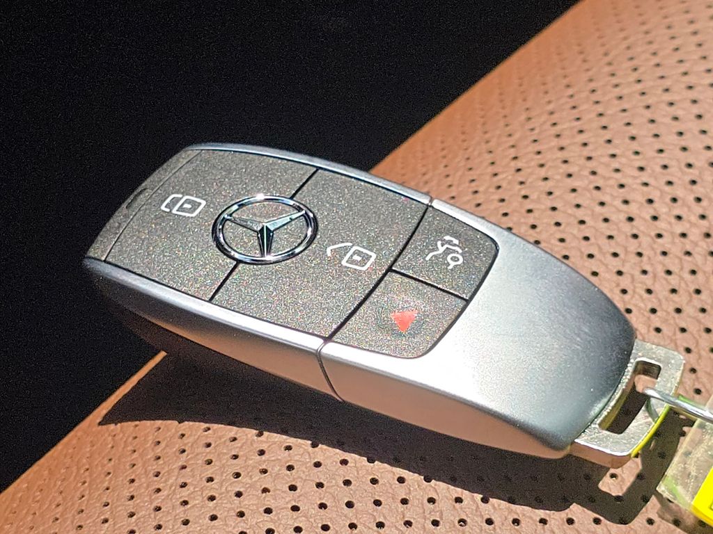 New 2026  Mercedes-Benz GLE 450 Coupe image 40