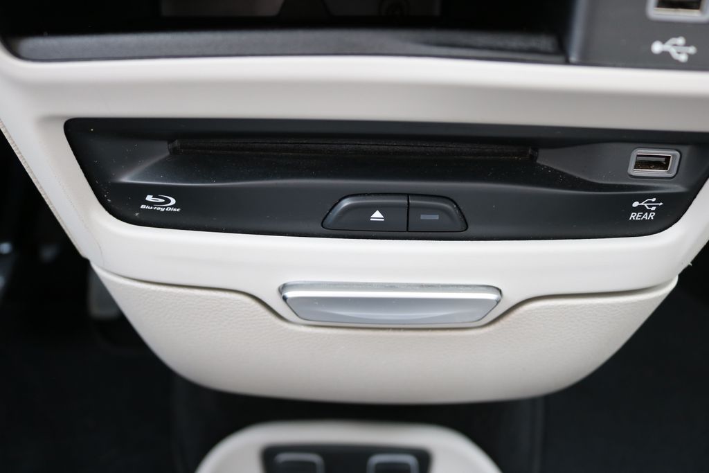 Used Car 2018 Chrysler Pacifica Hybrid  Limited For Sale Under $20,000 In Austin, Texas
