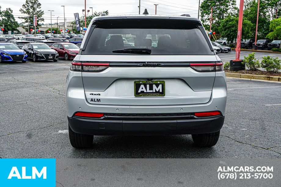 2025 Jeep Grand Cherokee Altitude - Photo 11