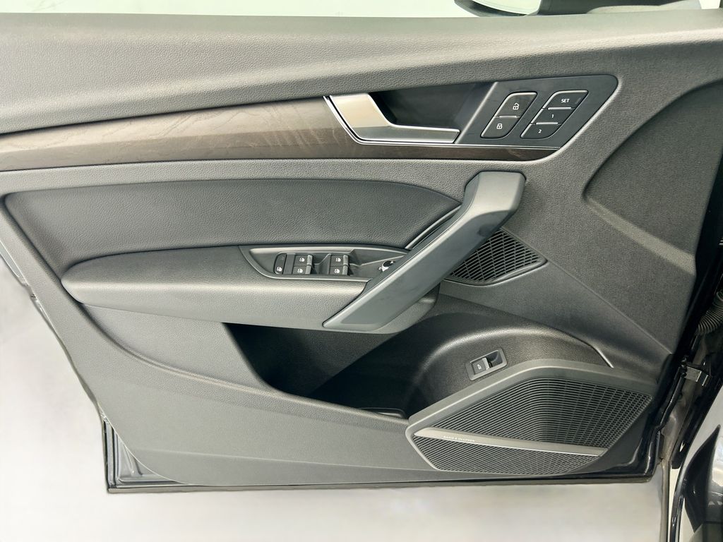 Thumbnail: 2018 Audi Q5 - 23