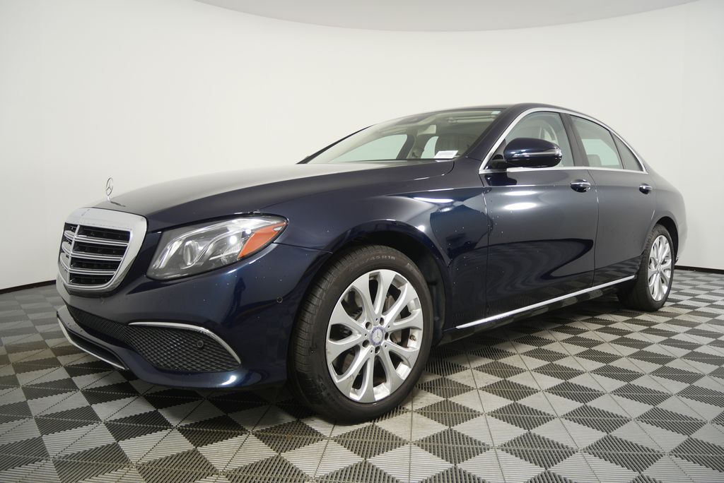 Thumbnail: 2017 Mercedes-Benz E-Class - 7