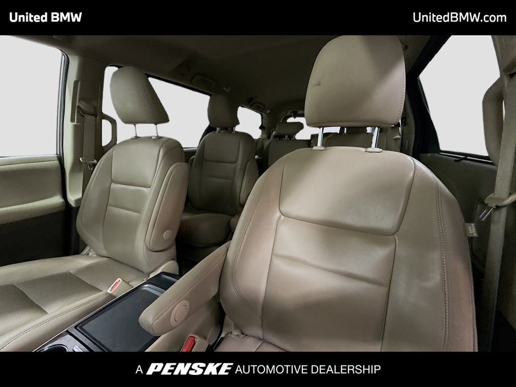 Thumbnail: 2020 Toyota Sienna - 5