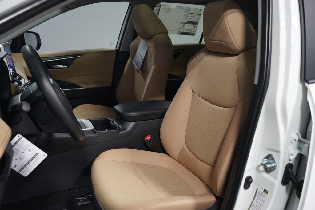 Thumbnail: 2025 Toyota RAV4 - 27