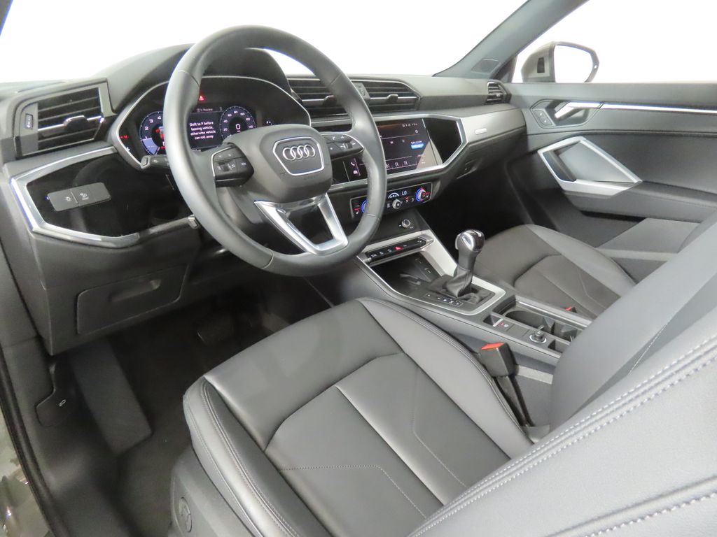Thumbnail: 2025 Audi Q3 - 29