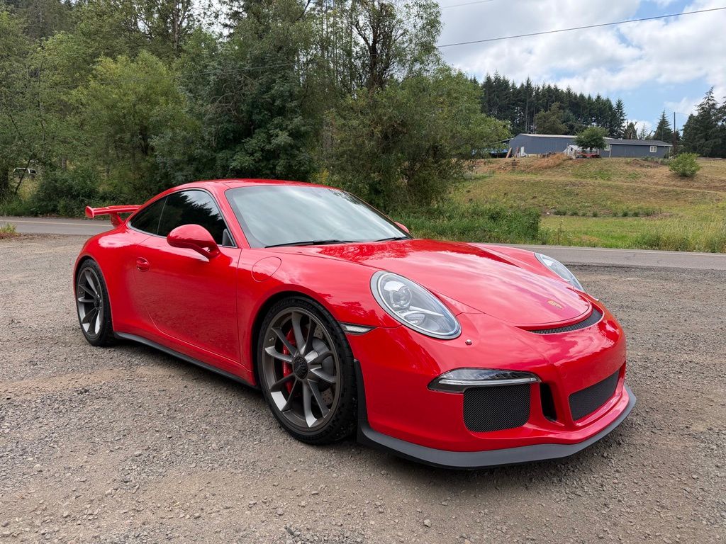 2015 Porsche 911 GT3 thumbnail 3