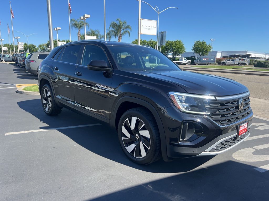 View vehicle photo 6