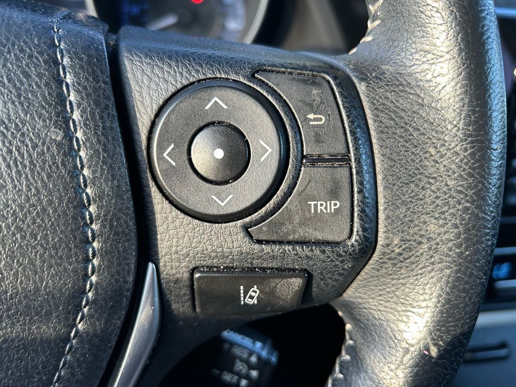 Thumbnail: 2018 Toyota Corolla iM - 22
