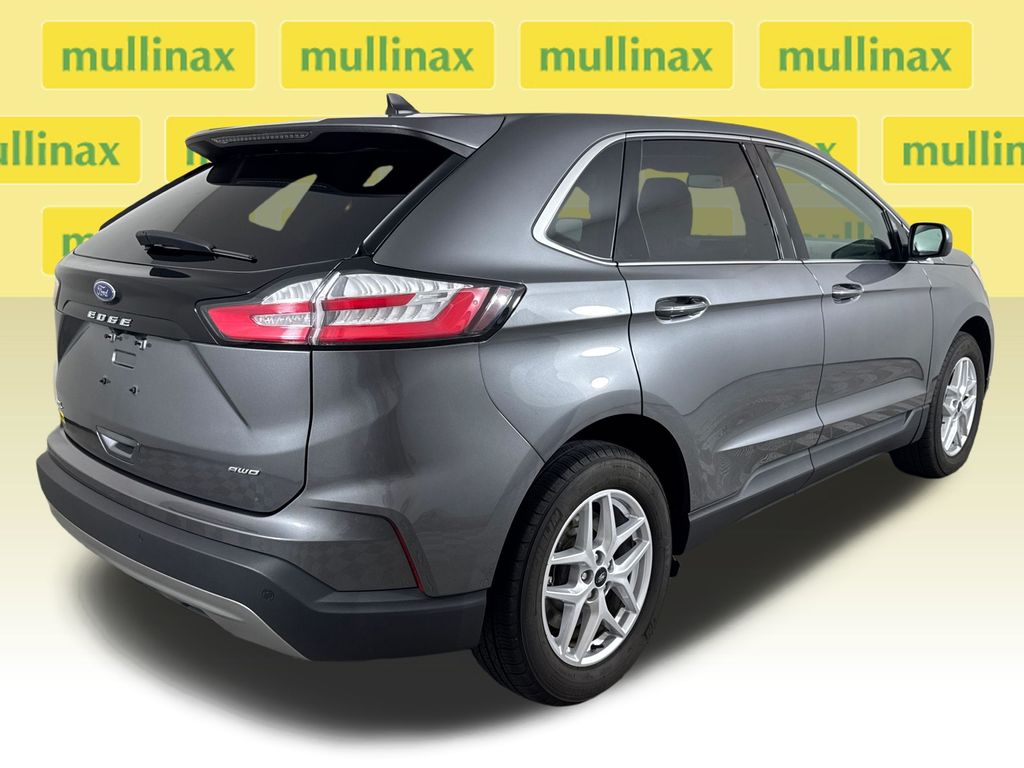 Certified Used 2023 Gray Ford SEL image 4