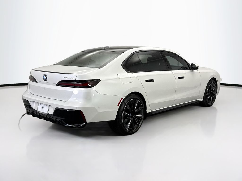 Thumbnail: 2026 BMW i7 - 5
