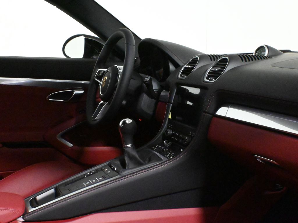 Thumbnail: 2025 Porsche 718 Cayman - 32